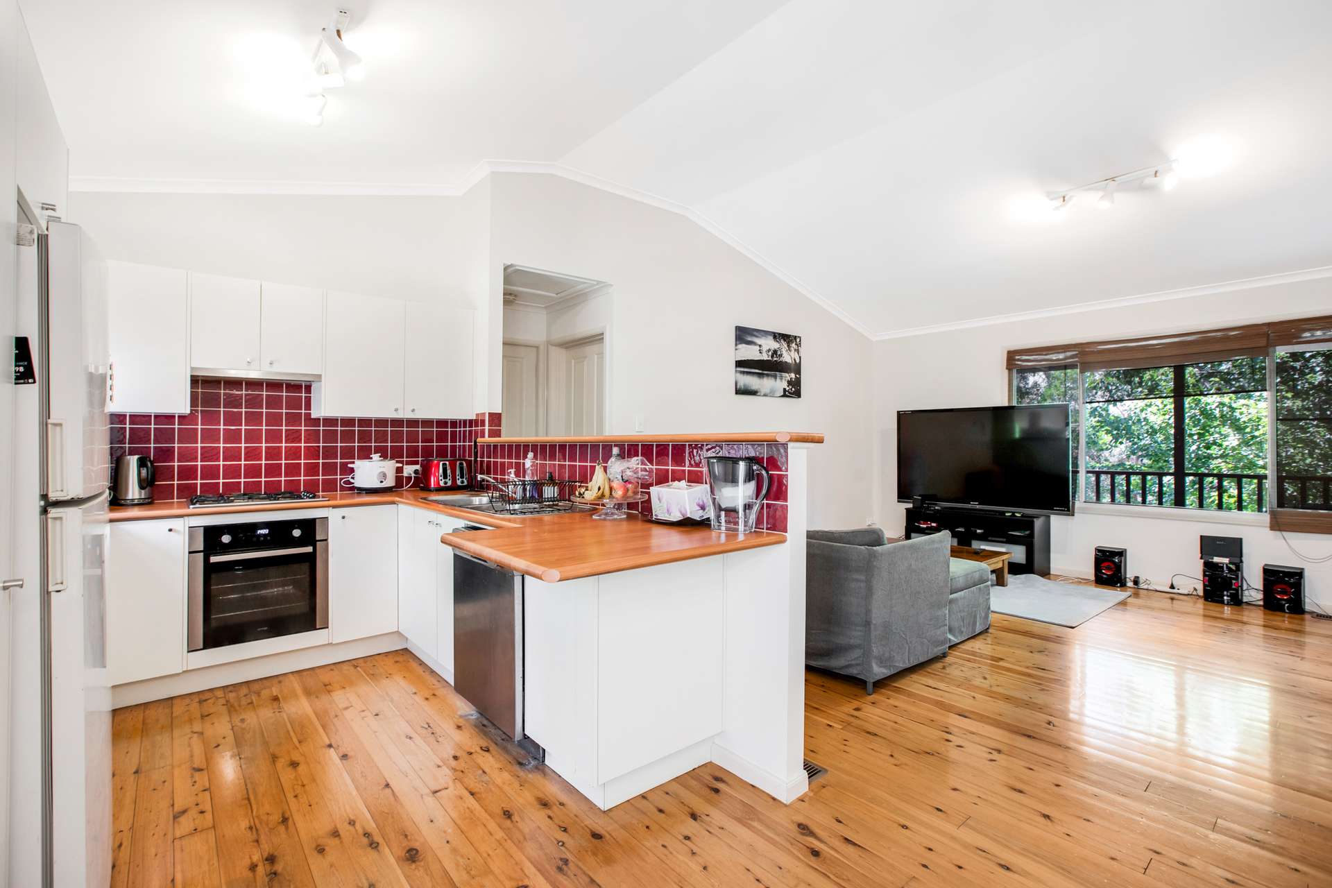 30 Banksia Road, Wentworth Falls, NSW 2782 AUS