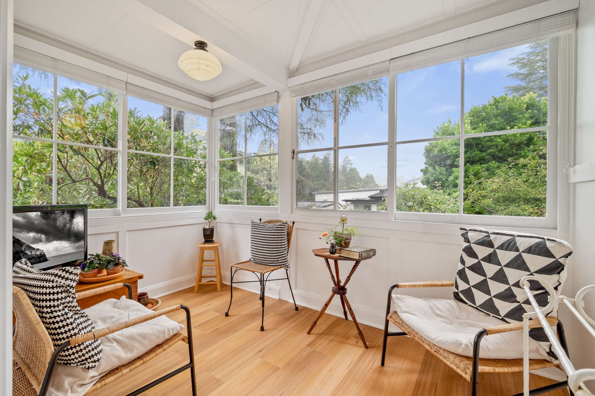 24 Malvern Road, Leura, NSW 2780 AUS
