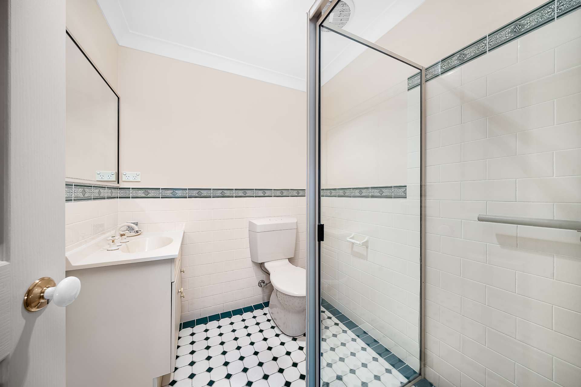 4/9 Page Avenue, Wentworth Falls, NSW 2782 AUS