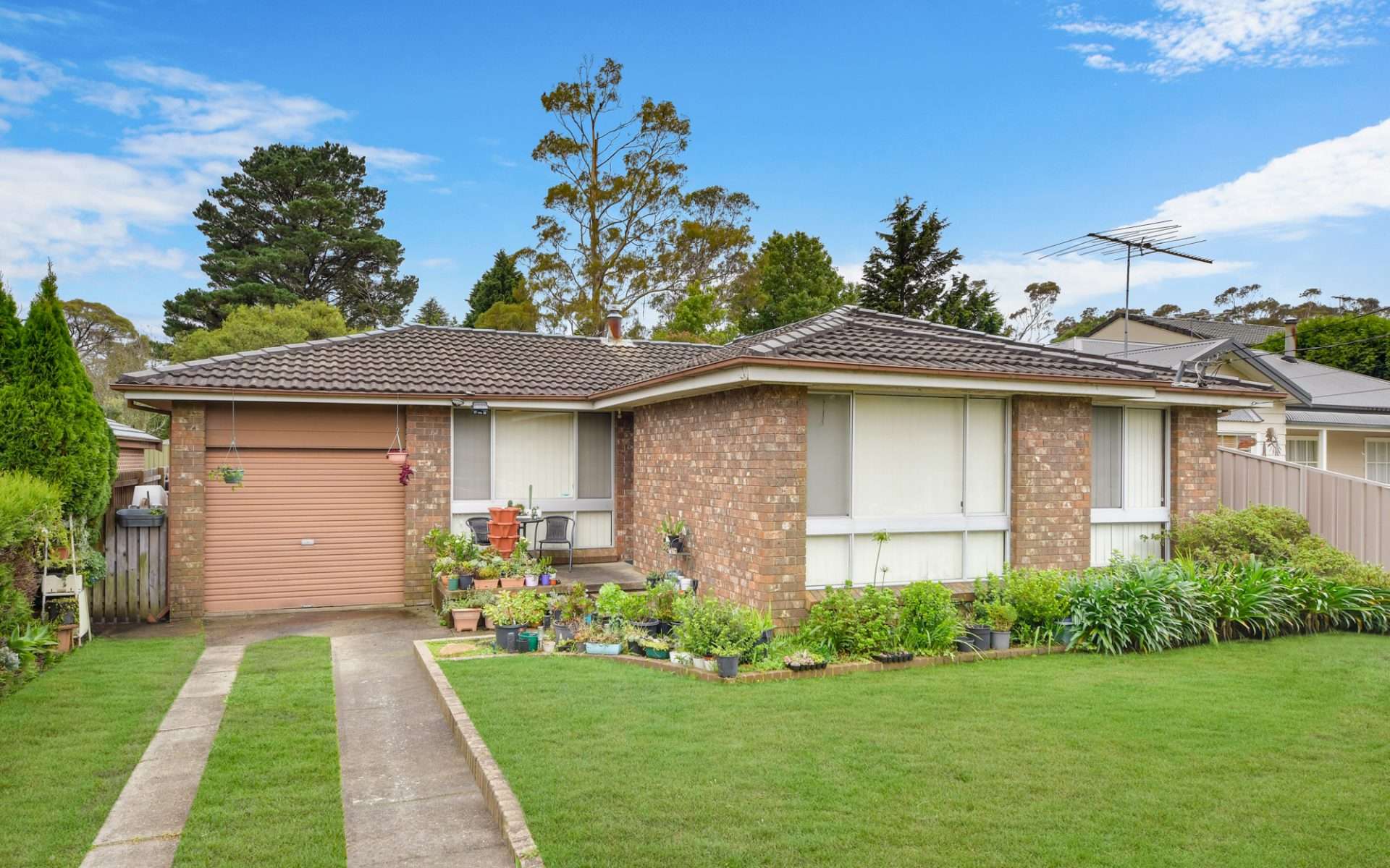19 Alexandra Avenue, Wentworth Falls, NSW 2782 AUS