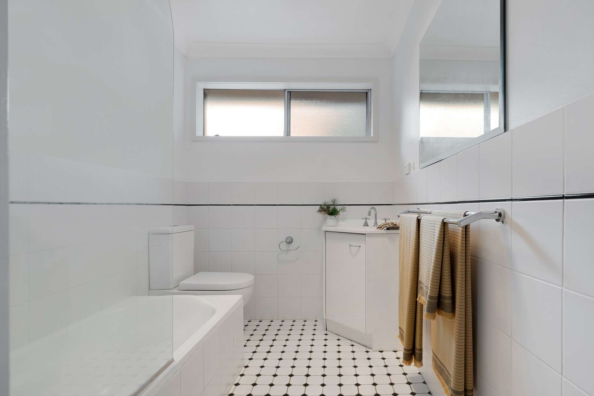 66 Railway Parade, Medlow Bath, NSW 2780 AUS