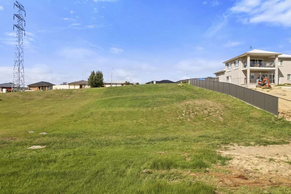 31 Kirkley Street, South Bowenfels, NSW 2790 AUS