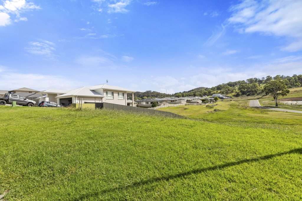 31 Kirkley Street, South Bowenfels, NSW 2790 AUS