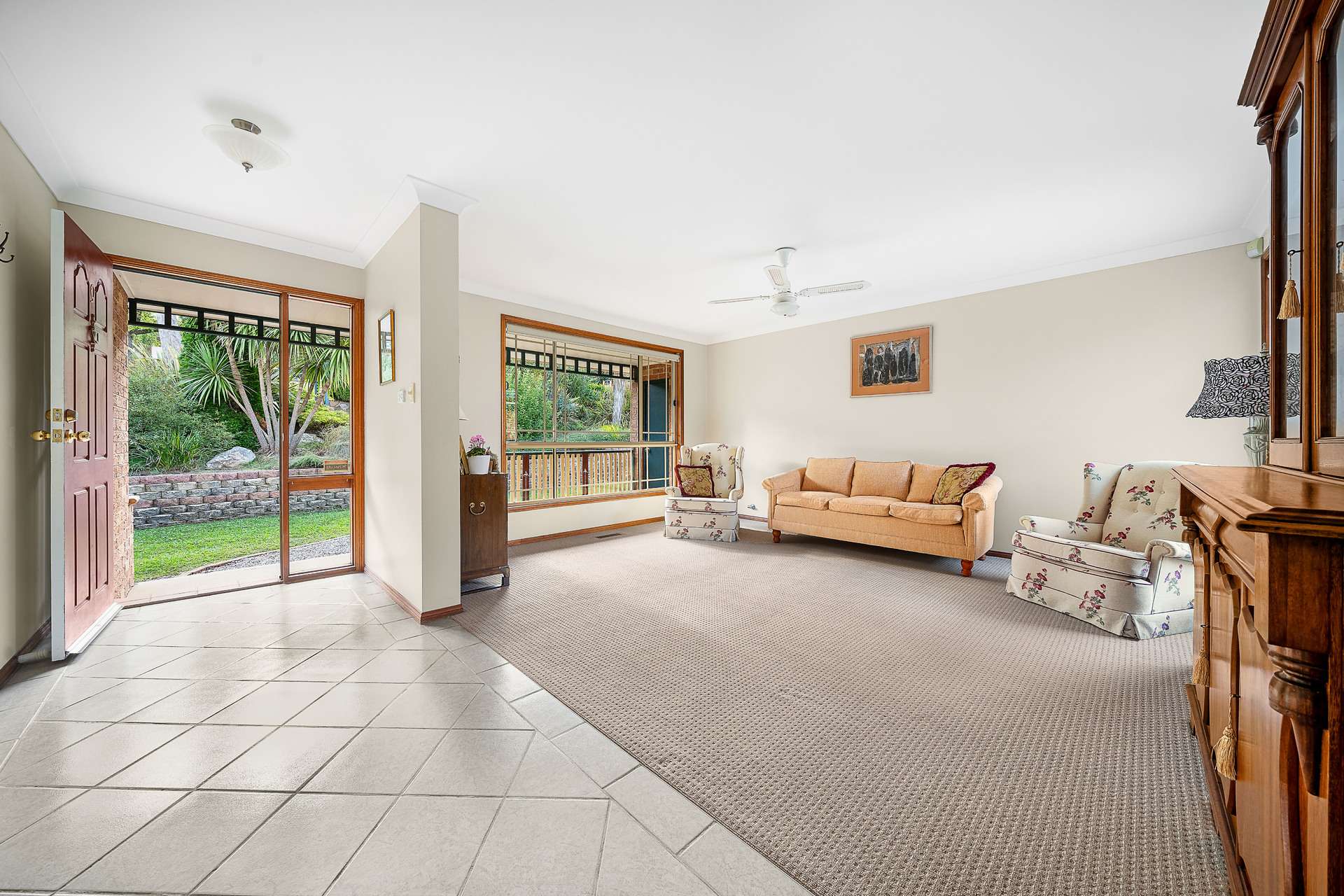 9 Flora Street, Wentworth Falls, NSW 2782 AUS