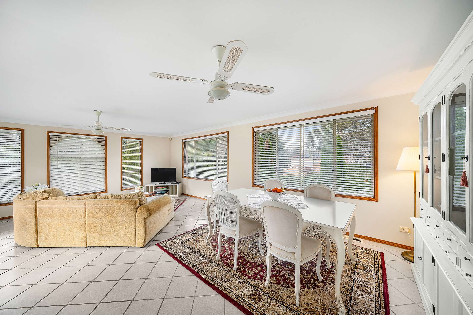 9 Flora Street, Wentworth Falls, NSW 2782 AUS