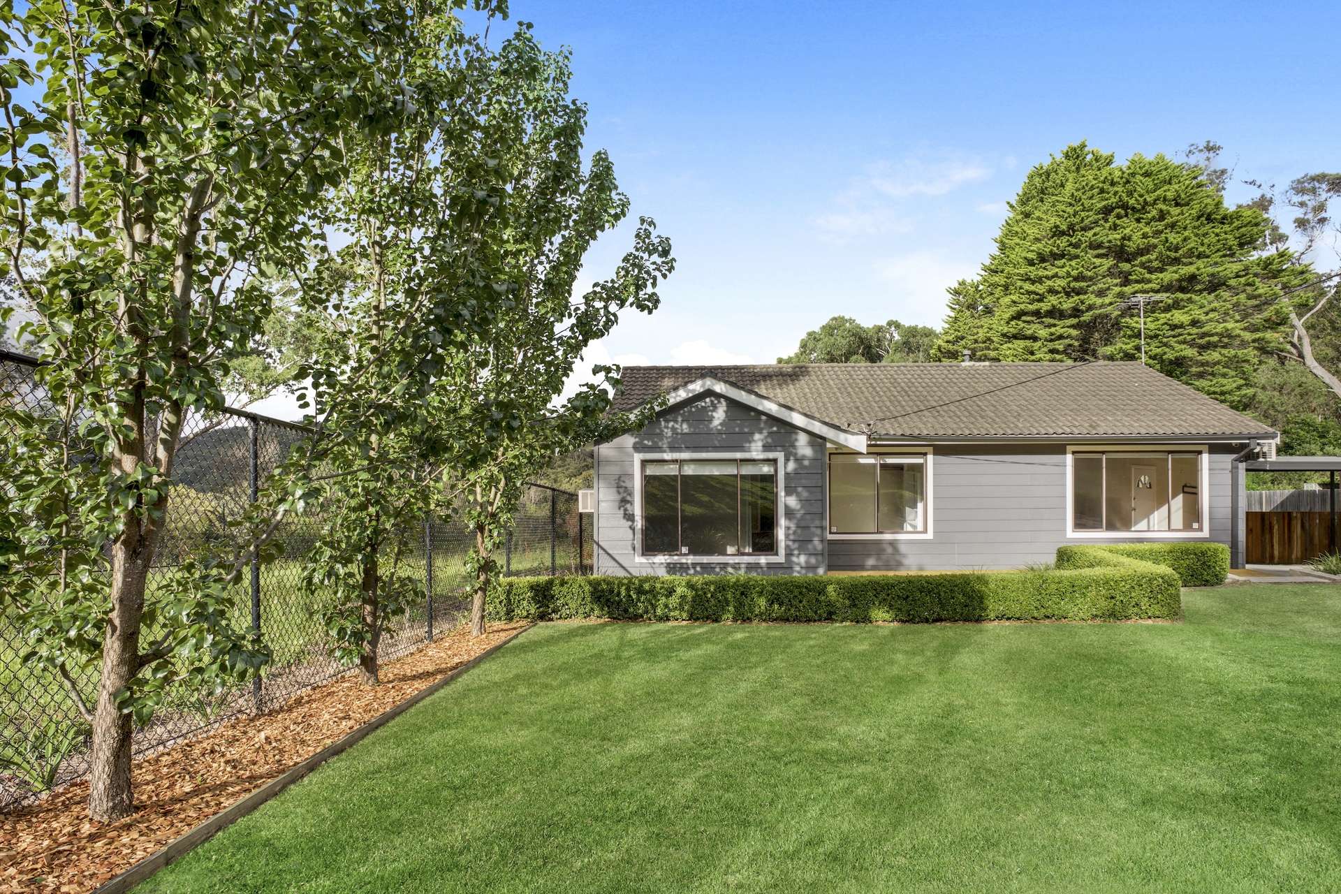 24 Hazel Avenue, Hazelbrook, NSW 2779 AUS