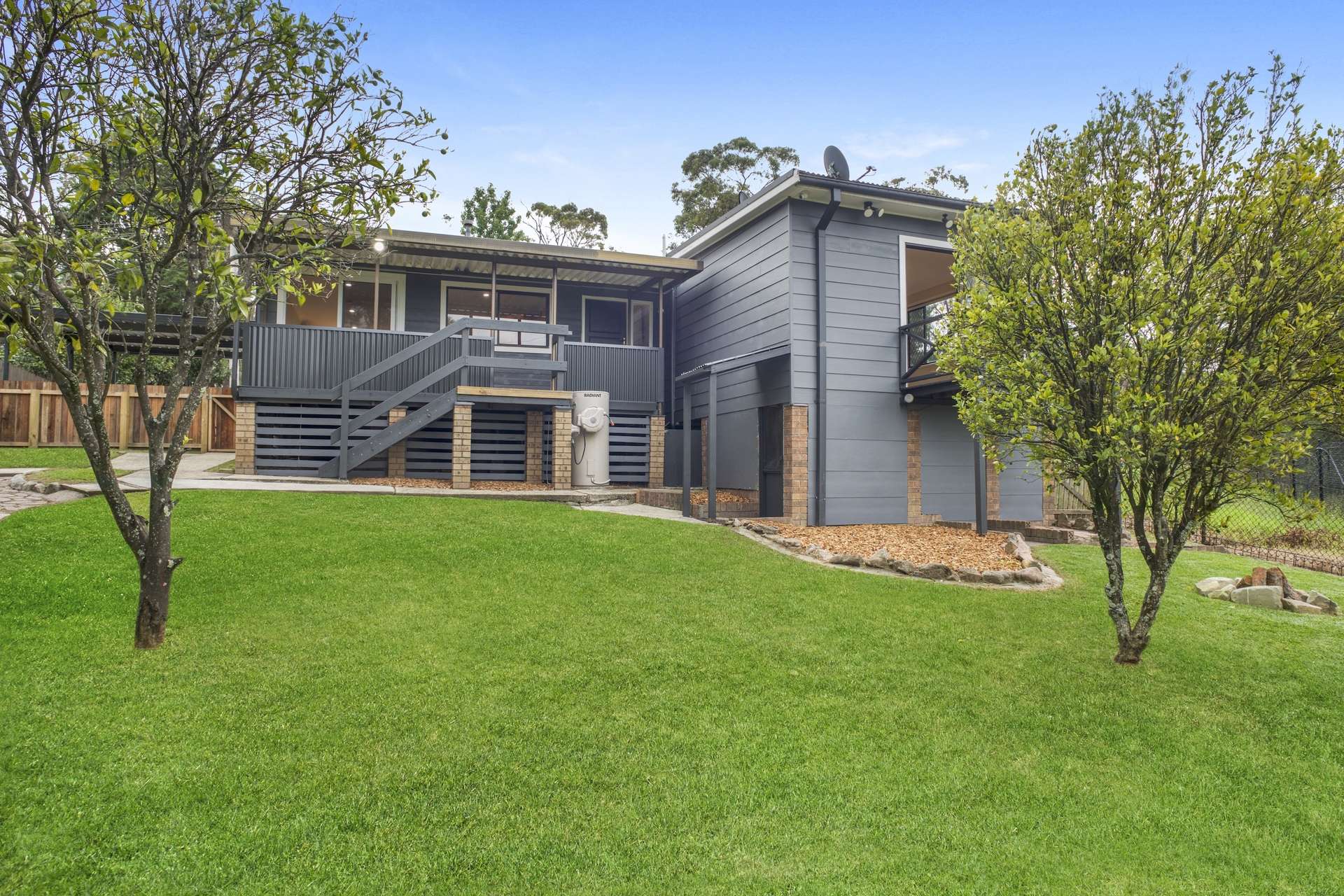 24 Hazel Avenue, Hazelbrook, NSW 2779 AUS