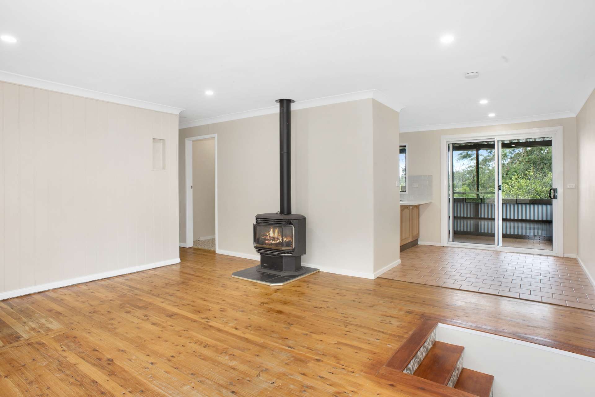 24 Hazel Avenue, Hazelbrook, NSW 2779 AUS