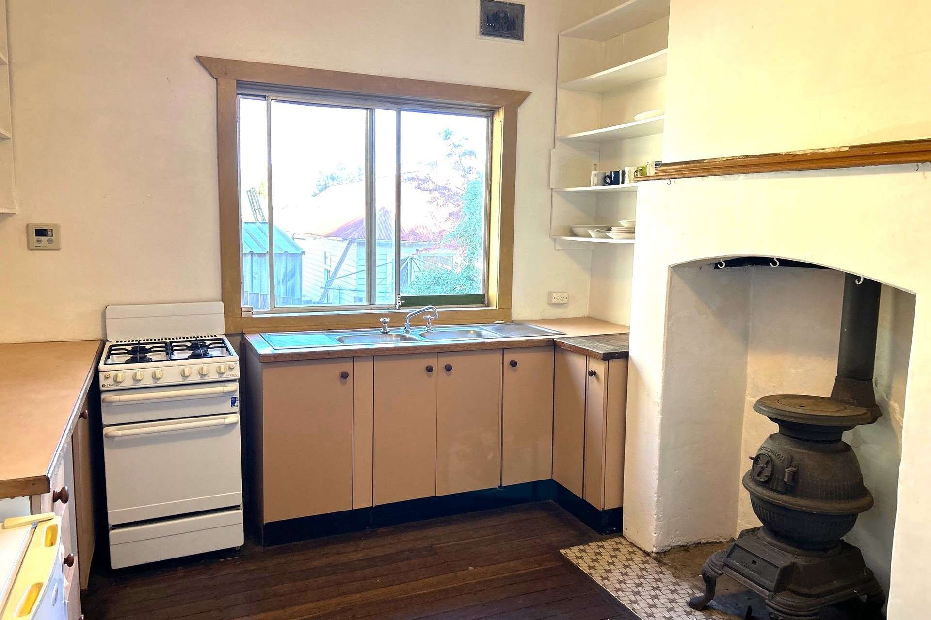 18 Kundibar Street, Katoomba, NSW 2780 AUS