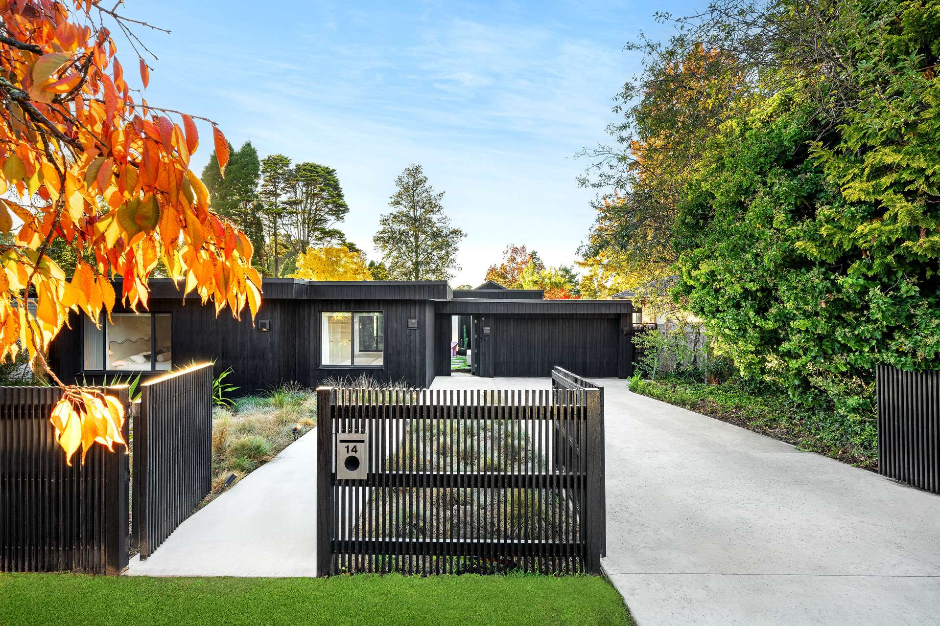 14 Appledon Avenue, Wentworth Falls, NSW 2782 AUS