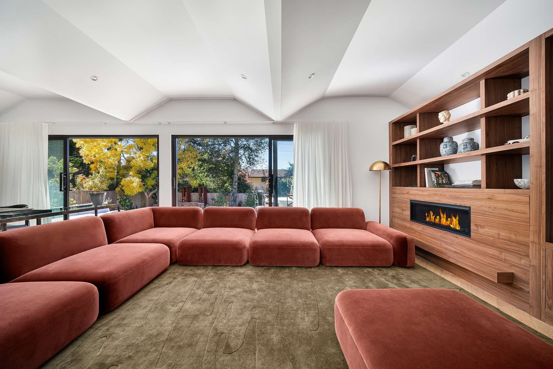 14 Appledon Avenue, Wentworth Falls, NSW 2782 AUS