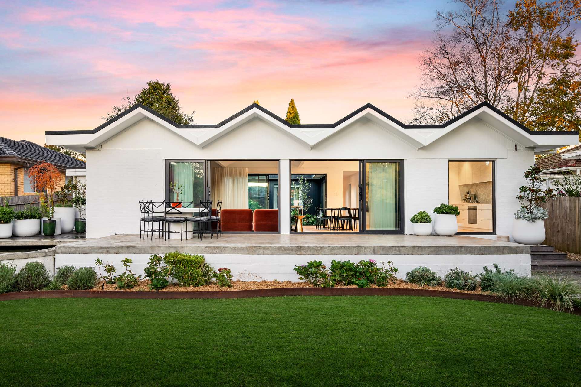 14 Appledon Avenue, Wentworth Falls, NSW 2782 AUS