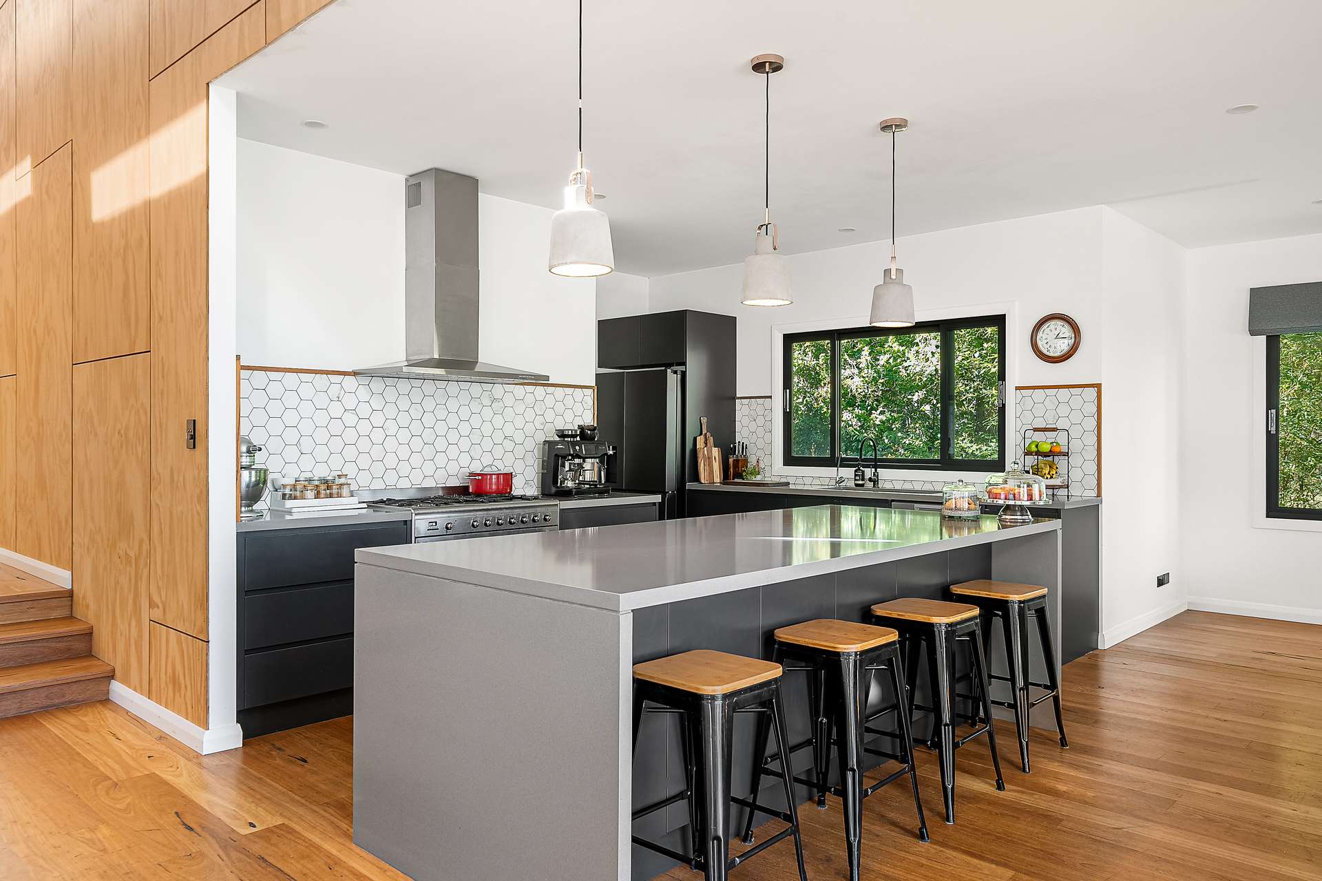 372 Great Western Highway, Bullaburra, NSW 2784 AUS