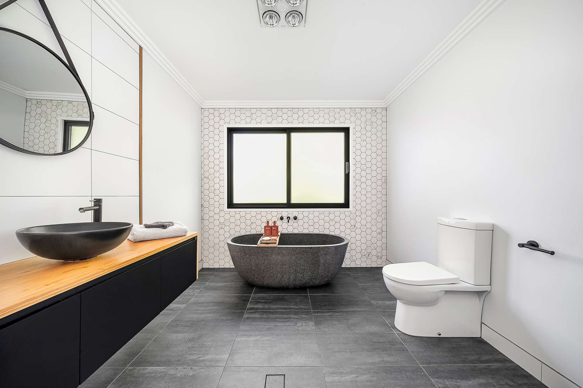 372 Great Western Highway, Bullaburra, NSW 2784 AUS