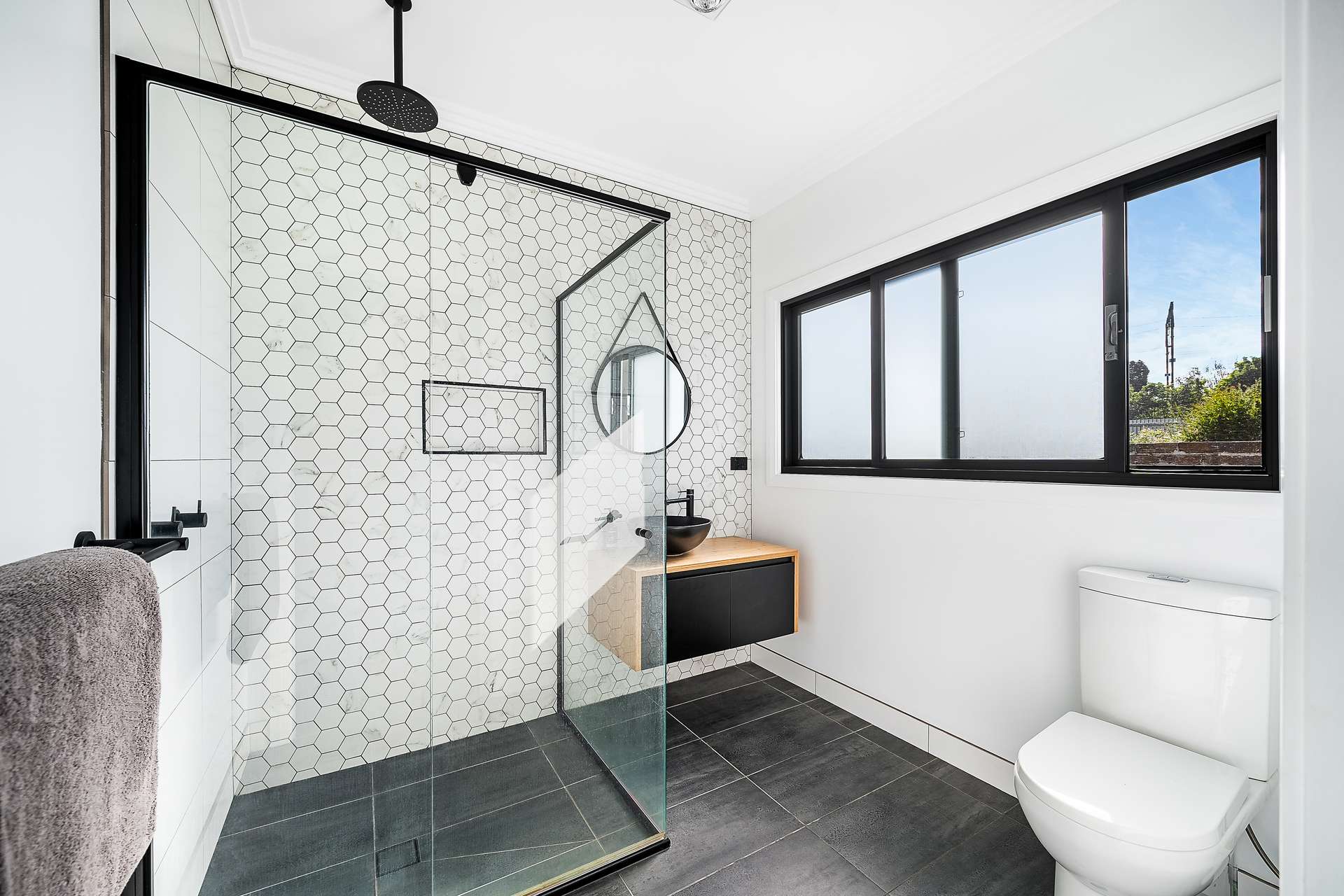 372 Great Western Highway, Bullaburra, NSW 2784 AUS
