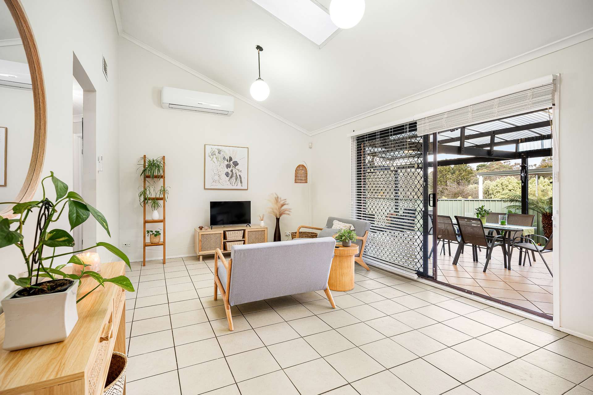 37 Hill Street, Wentworth Falls, NSW 2782 AUS