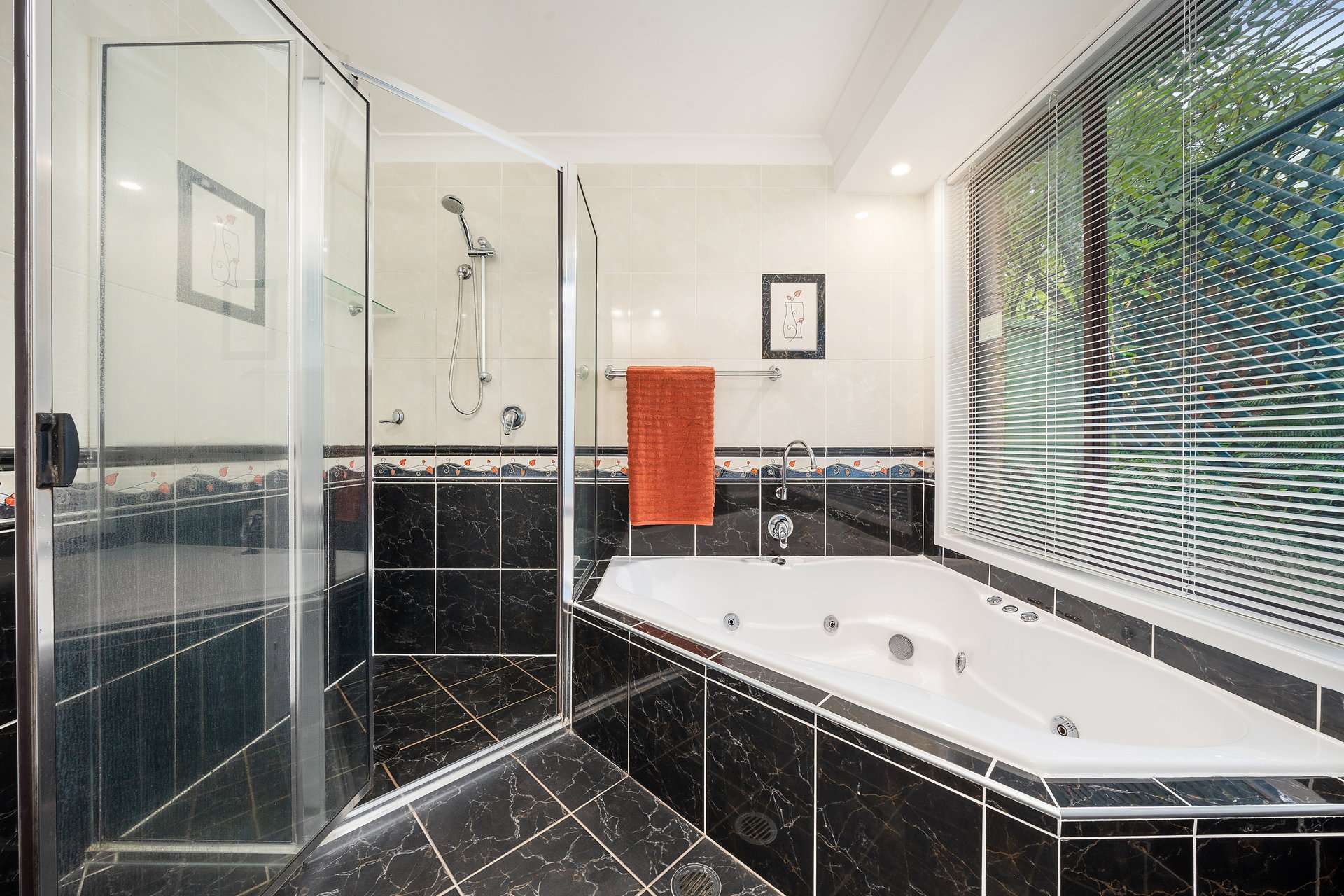 37 Hill Street, Wentworth Falls, NSW 2782 AUS