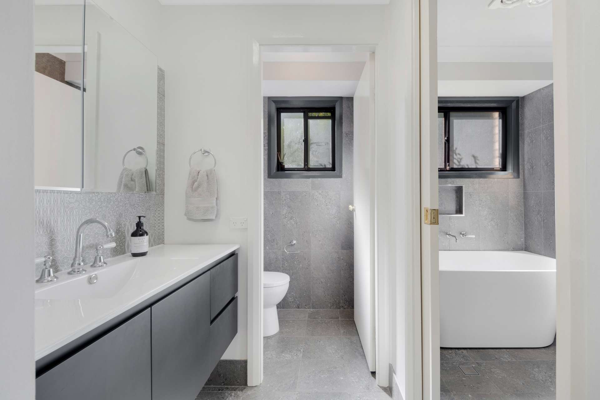 19 Galston Crescent, Leura, NSW 2780 AUS