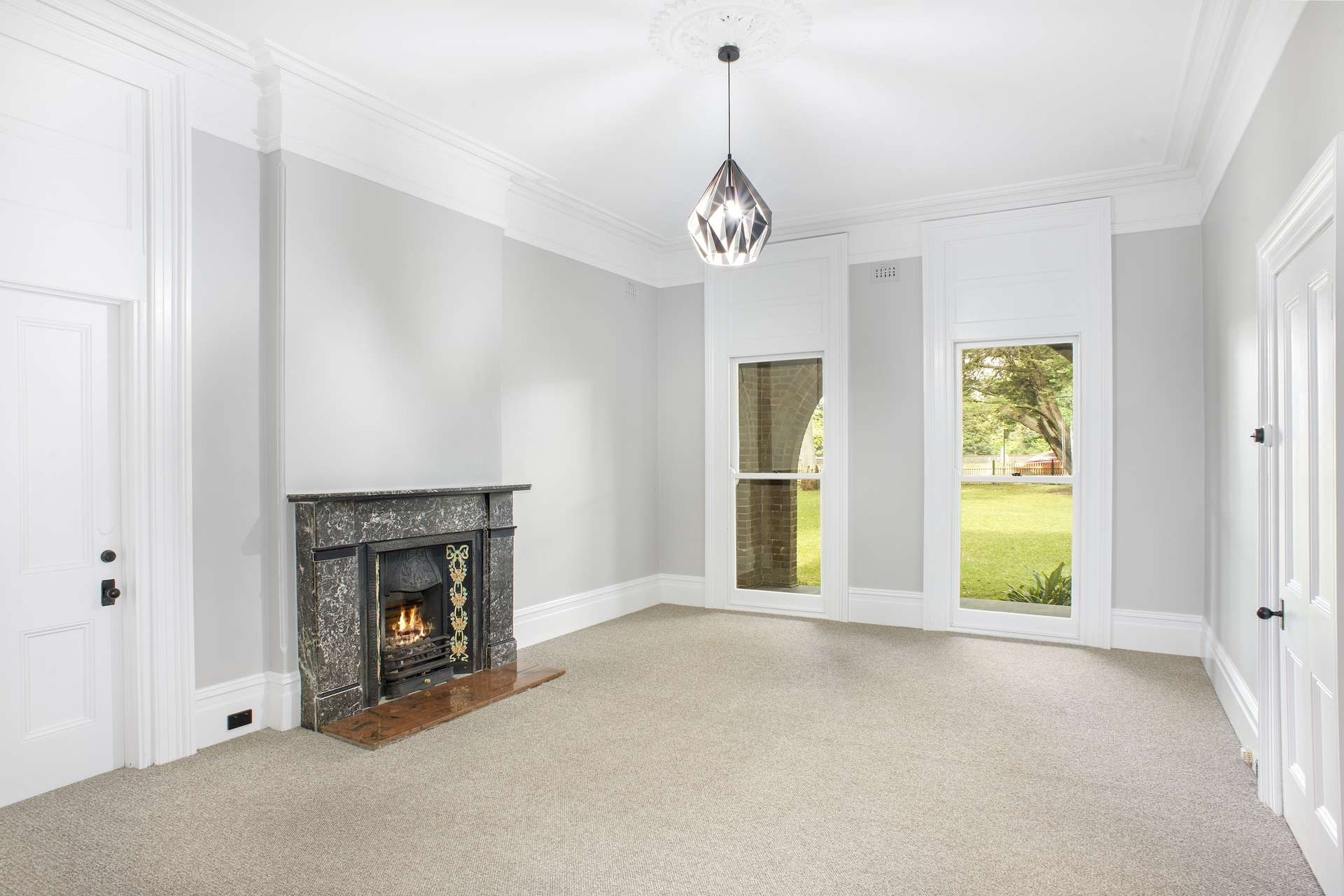 371 Great Western Highway, Springwood, NSW 2777 AUS