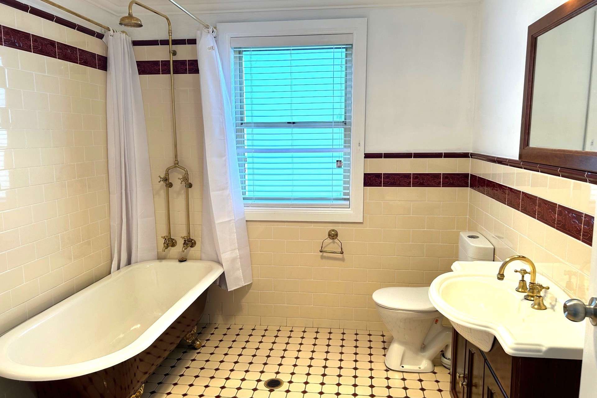 34 Walgett Street, Katoomba, NSW 2780 AUS