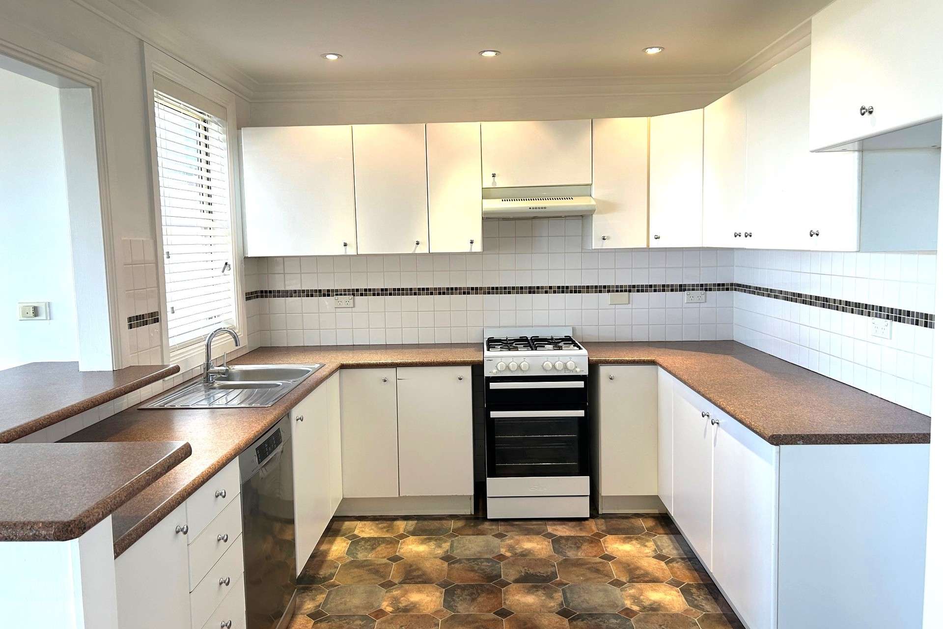 34 Walgett Street, Katoomba, NSW 2780 AUS