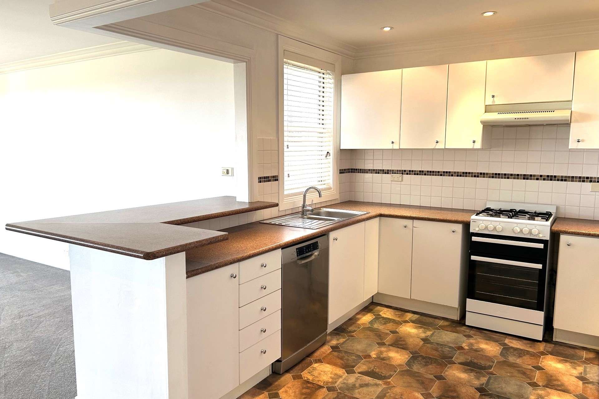 34 Walgett Street, Katoomba, NSW 2780 AUS