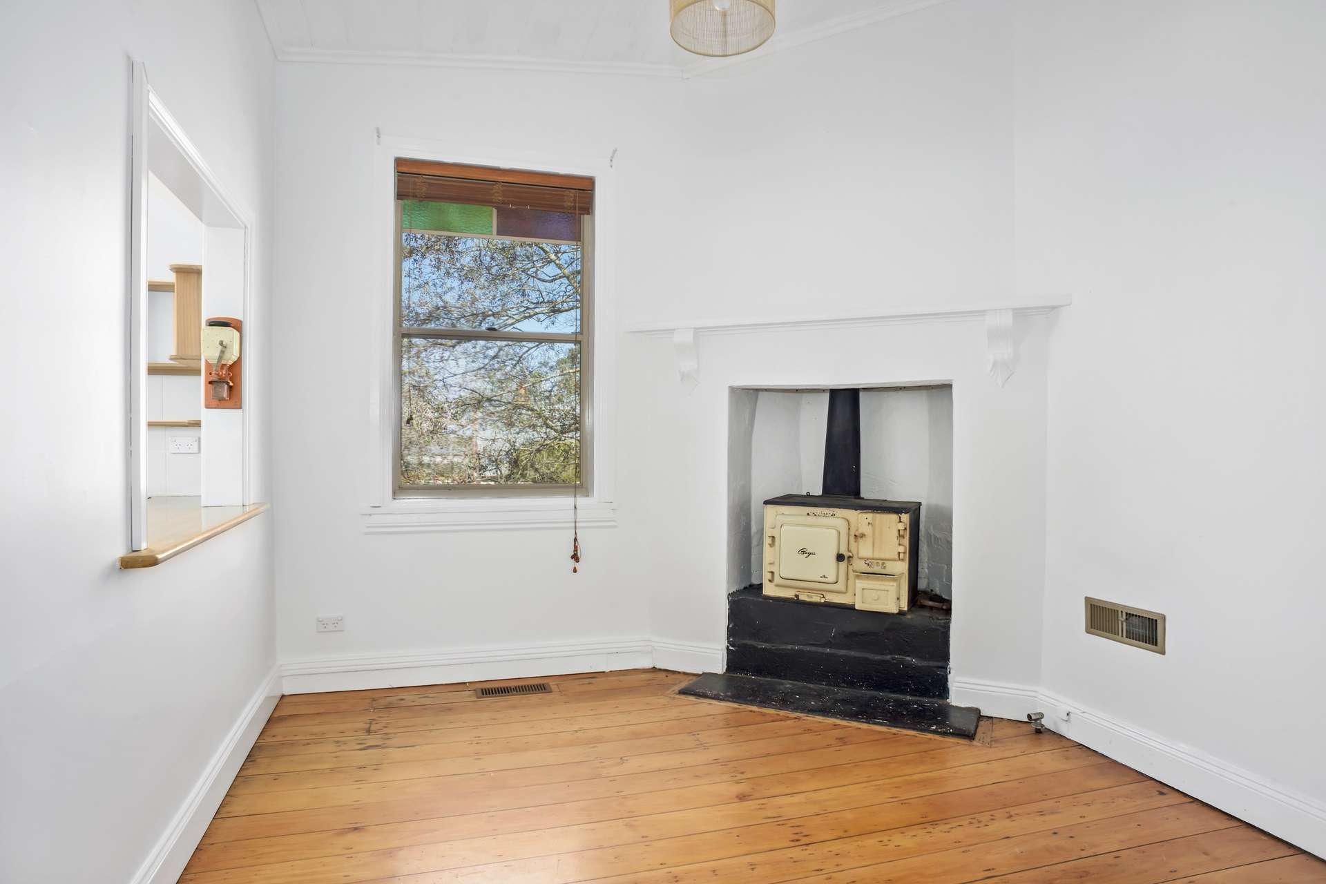 13 Wilson Street, Katoomba, NSW 2780 AUS