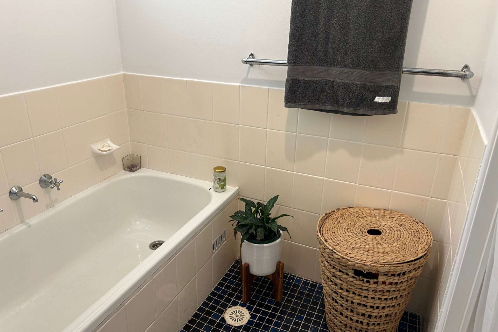 19 Hazel Avenue, Hazelbrook, NSW 2779 AUS