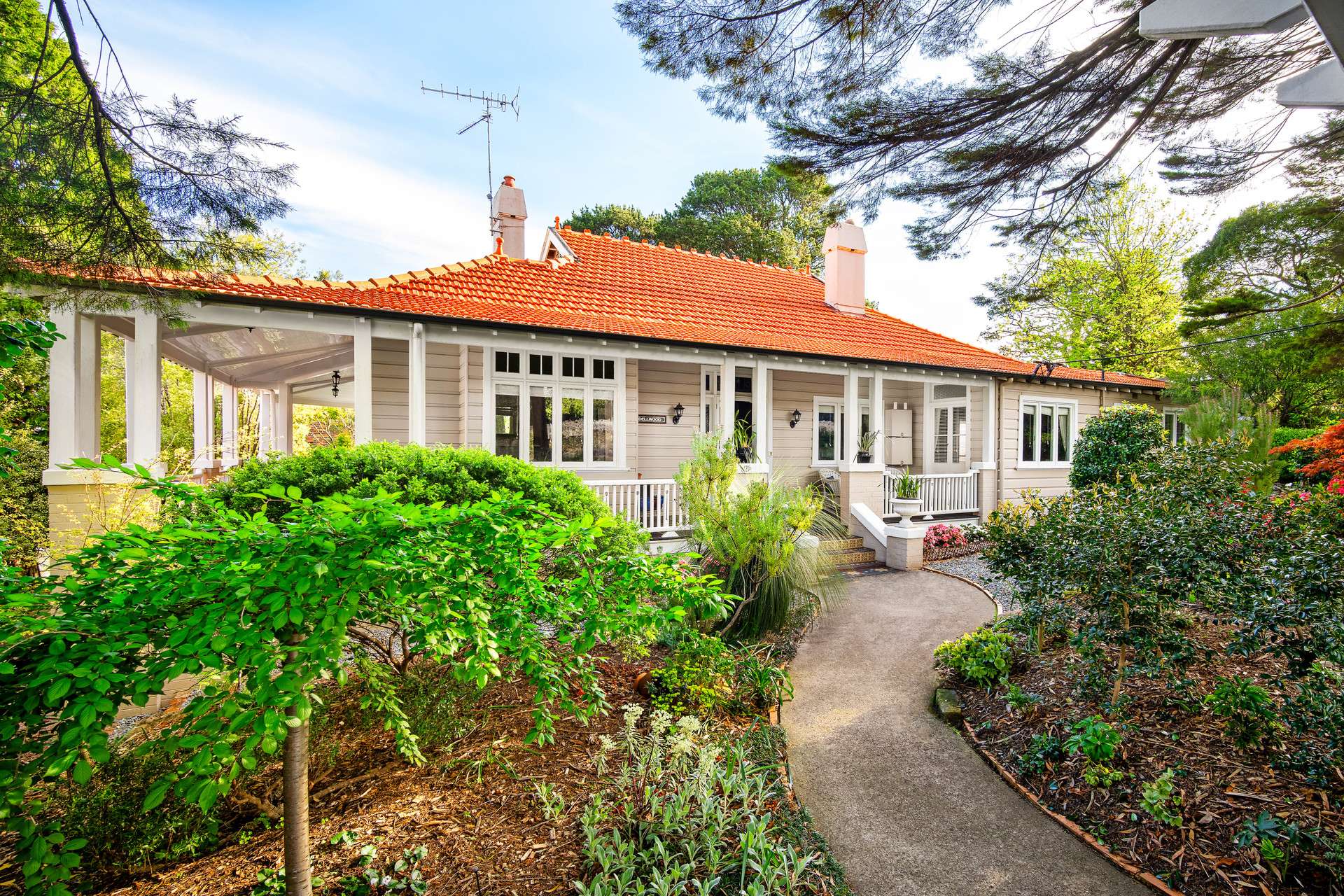 2 Abbotsford Road, Katoomba, NSW 2780 AUS
