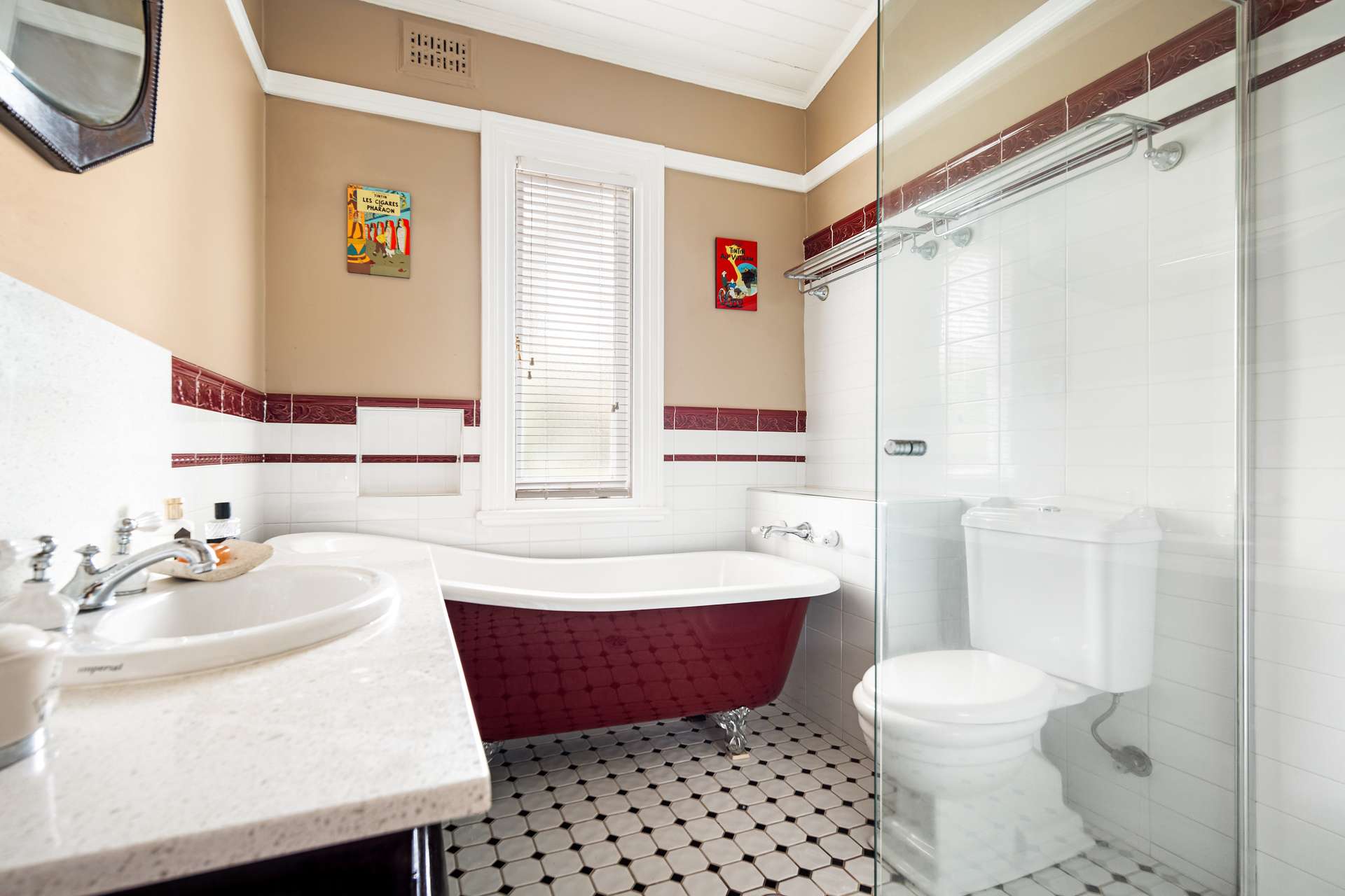 2 Abbotsford Road, Katoomba, NSW 2780 AUS