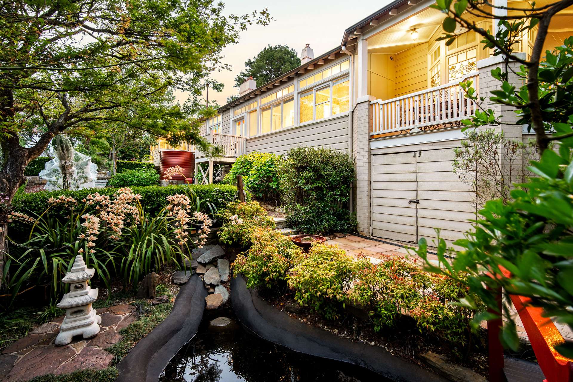 2 Abbotsford Road, Katoomba, NSW 2780 AUS