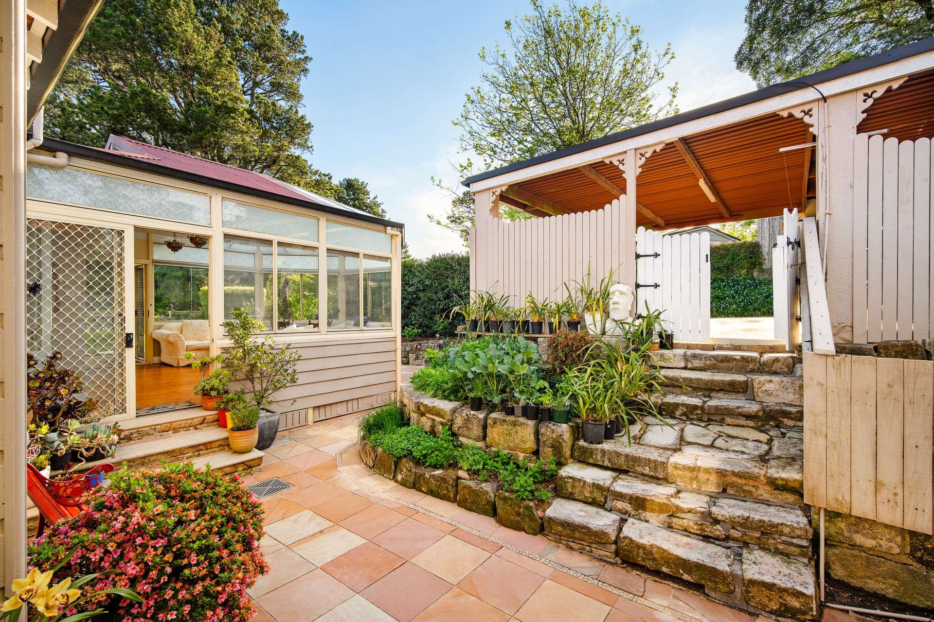 2 Abbotsford Road, Katoomba, NSW 2780 AUS