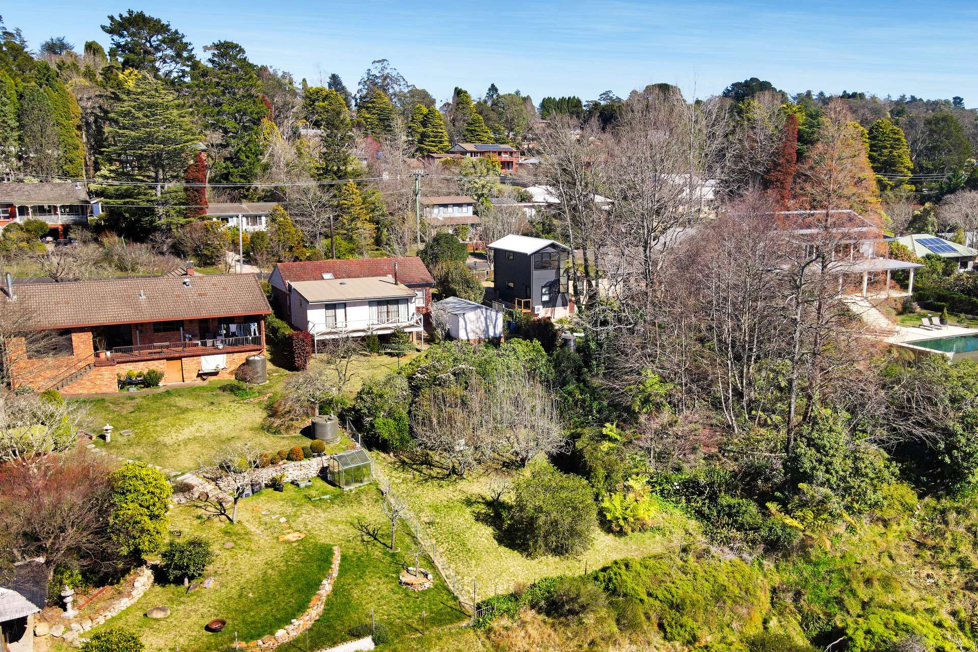 27 Yanko Avenue, Wentworth Falls, NSW 2782 AUS