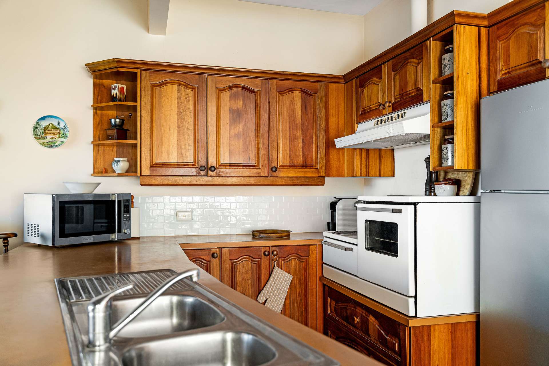 27 Yanko Avenue, Wentworth Falls, NSW 2782 AUS