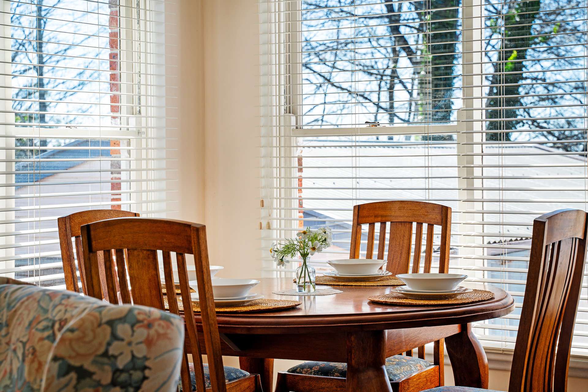 27 Yanko Avenue, Wentworth Falls, NSW 2782 AUS