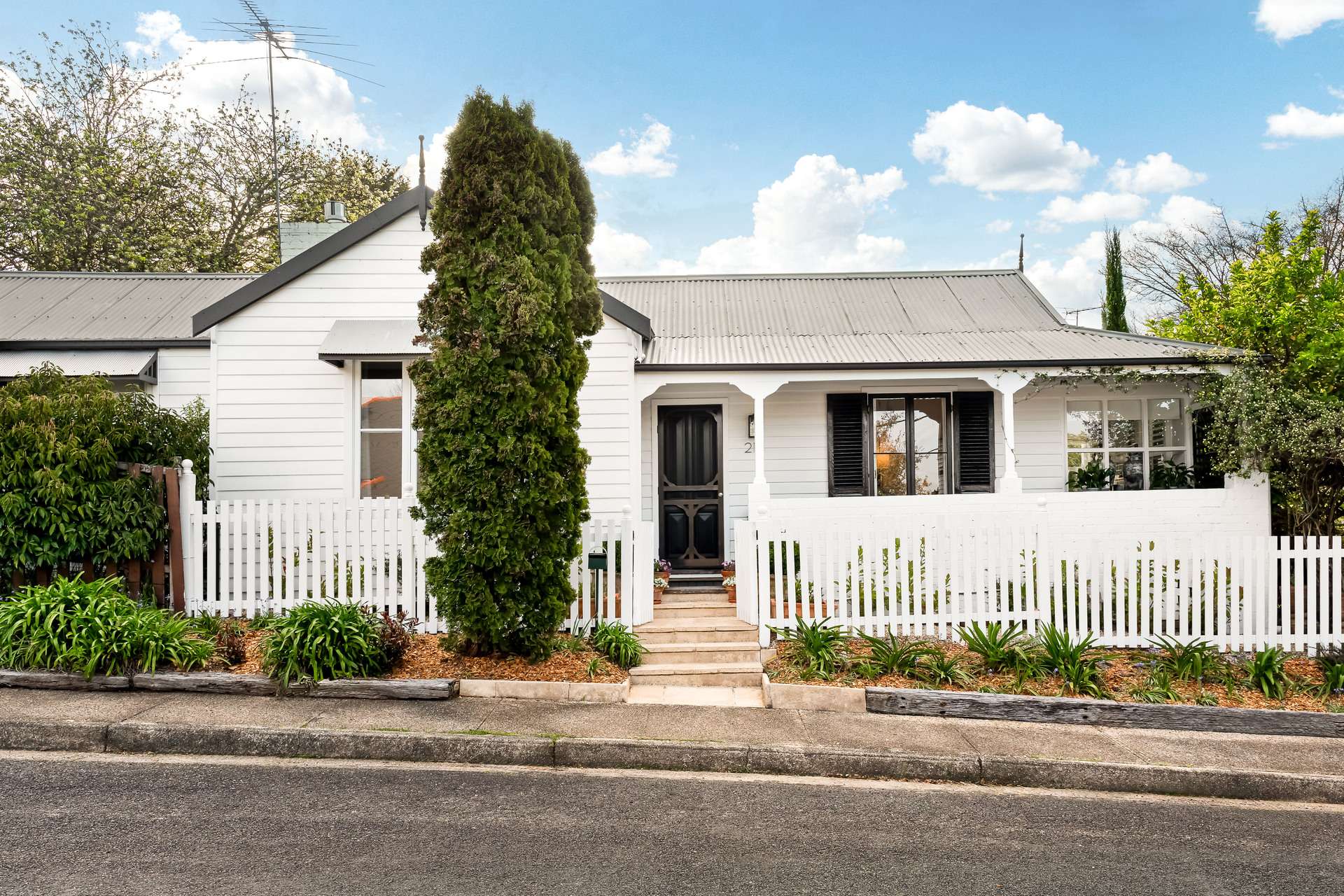 214 Bathurst Road, Katoomba, NSW 2780 AUS
