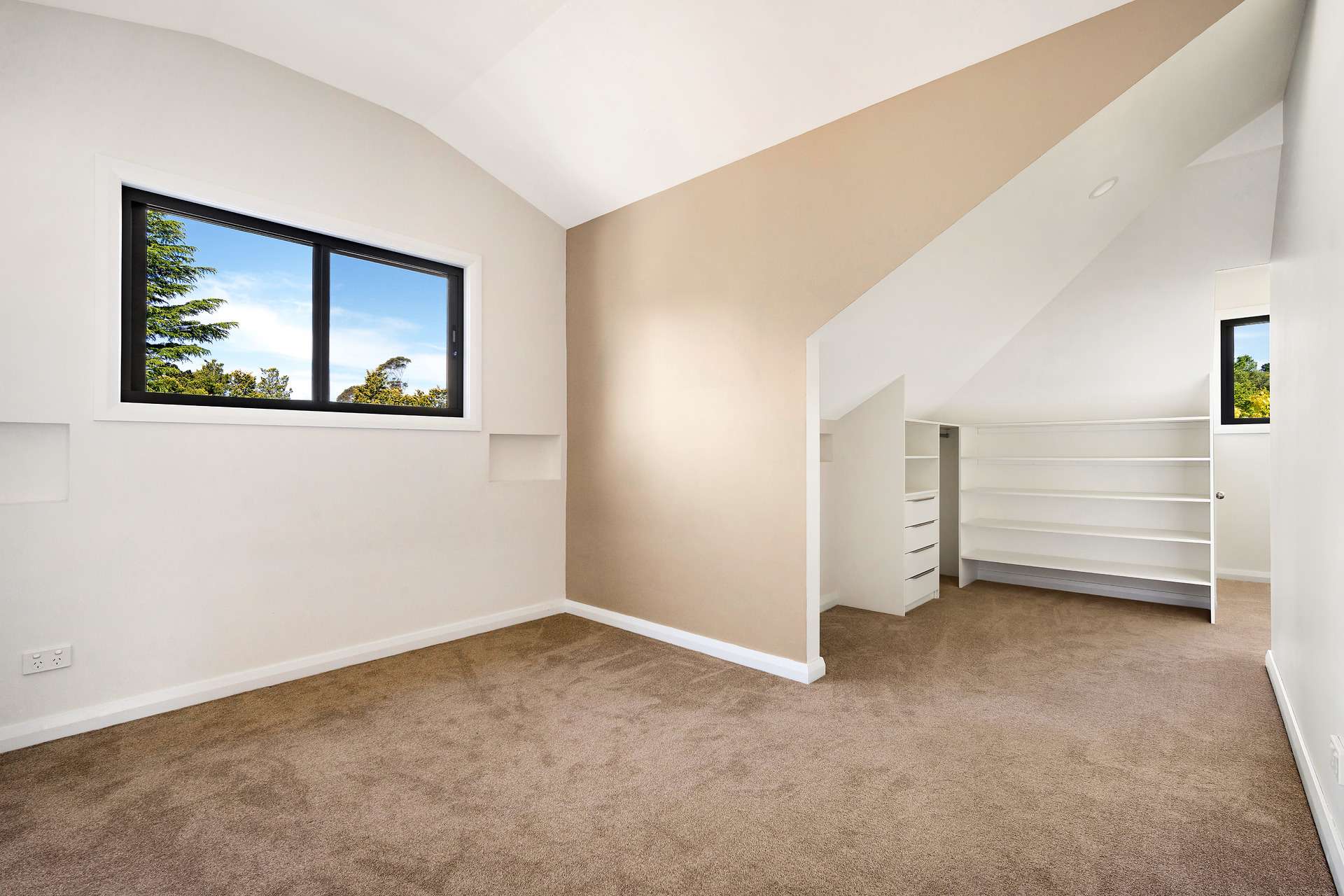 69 Backhouse Street, Wentworth Falls, NSW 2782 AUS