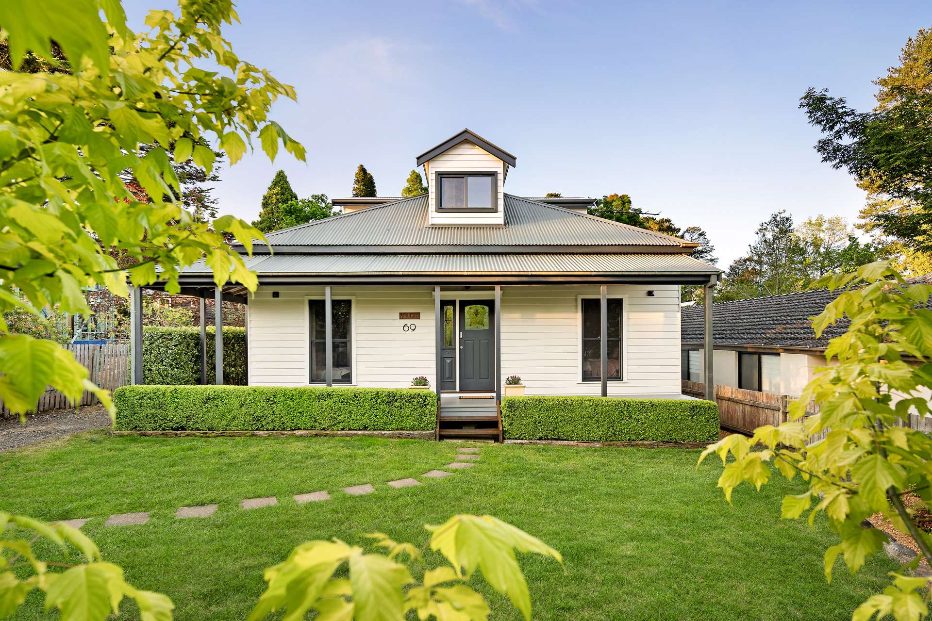 69 Backhouse Street, Wentworth Falls, NSW 2782 AUS