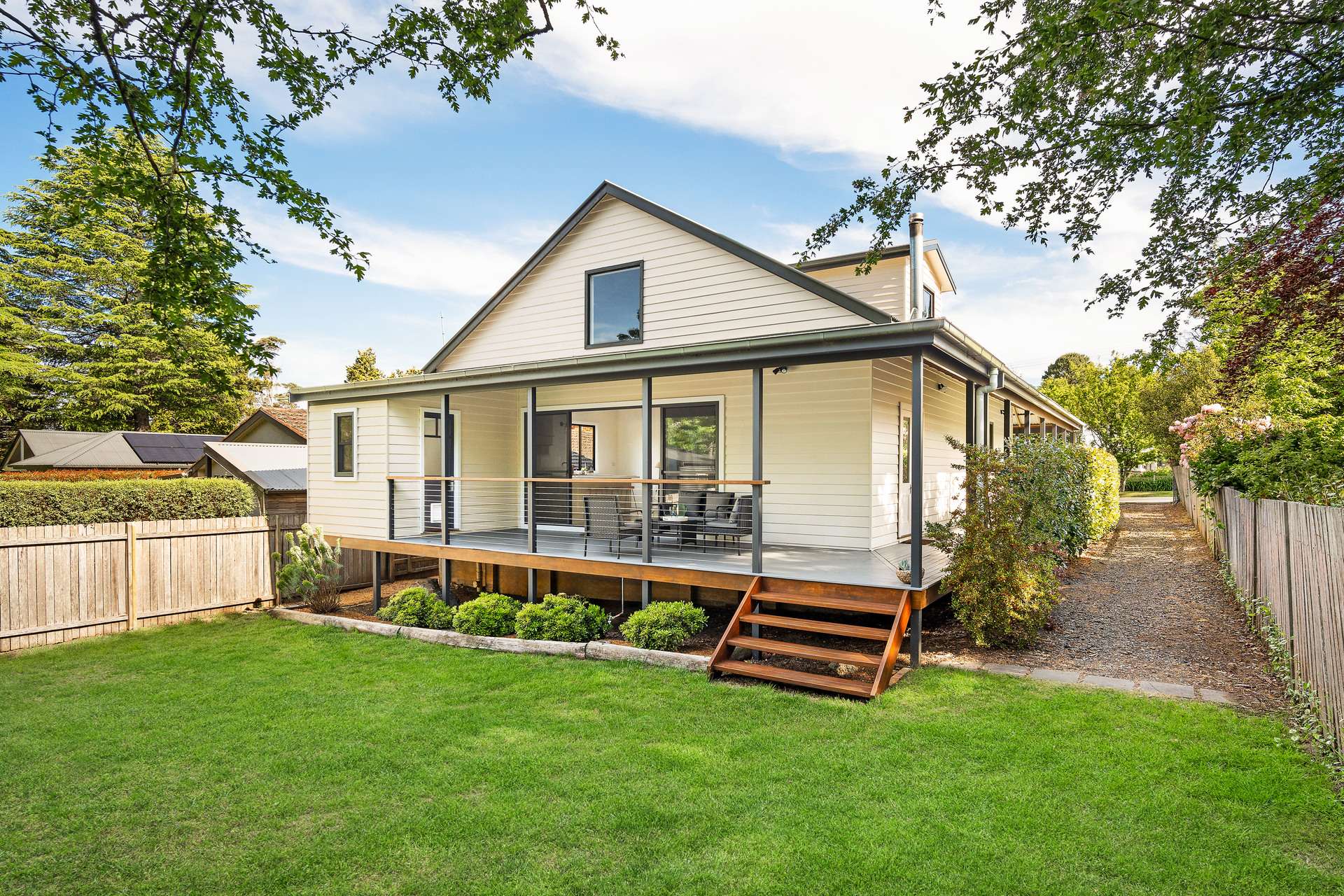 69 Backhouse Street, Wentworth Falls, NSW 2782 AUS