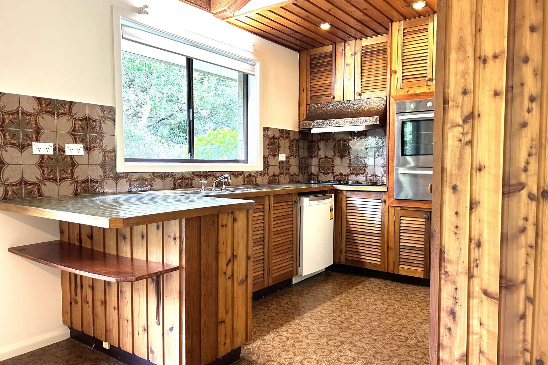 48 Yanko Avenue, Wentworth Falls, NSW 2782 AUS