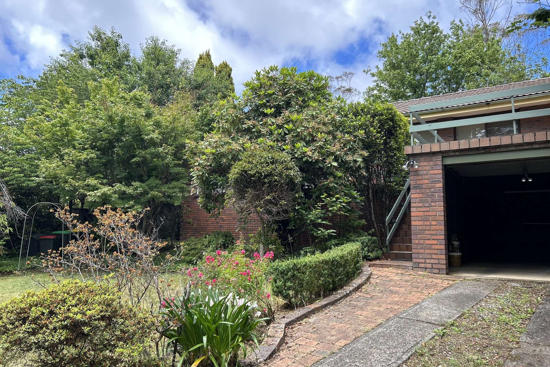 48 Yanko Avenue, Wentworth Falls, NSW 2782 AUS