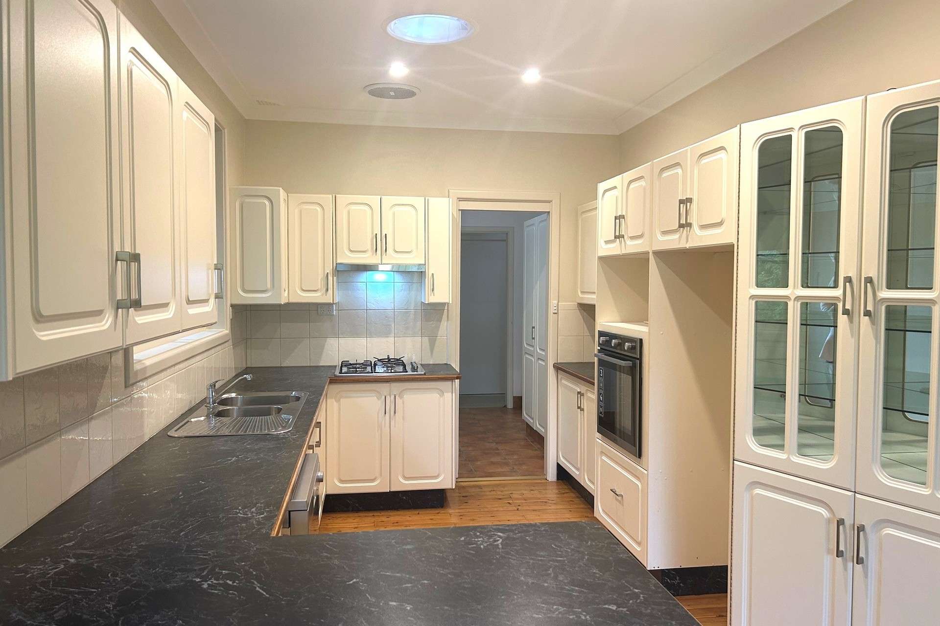 16 Mitchell Street, Wentworth Falls, NSW 2782 AUS