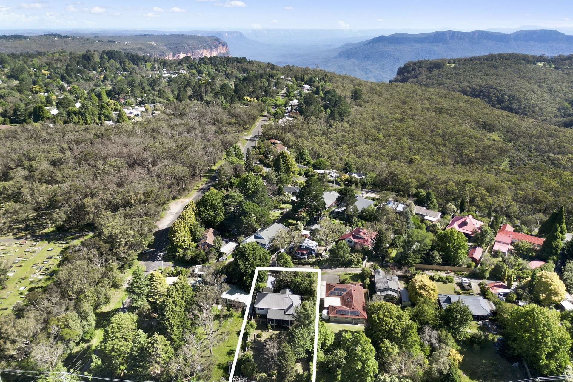 5 Bermuka Avenue, Wentworth Falls, NSW 2782 AUS