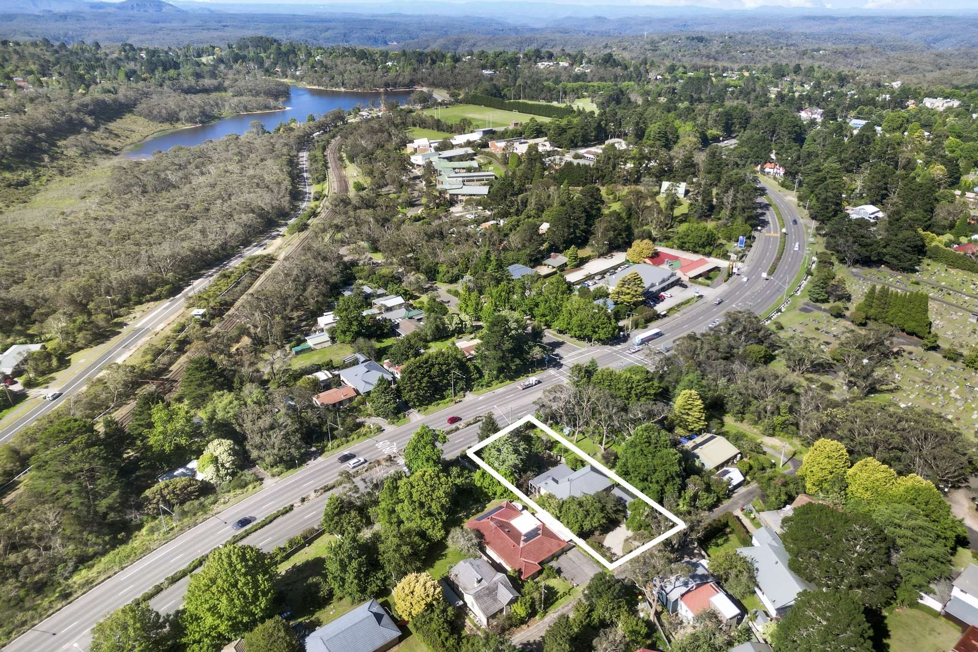 5 Bermuka Avenue, Wentworth Falls, NSW 2782 AUS