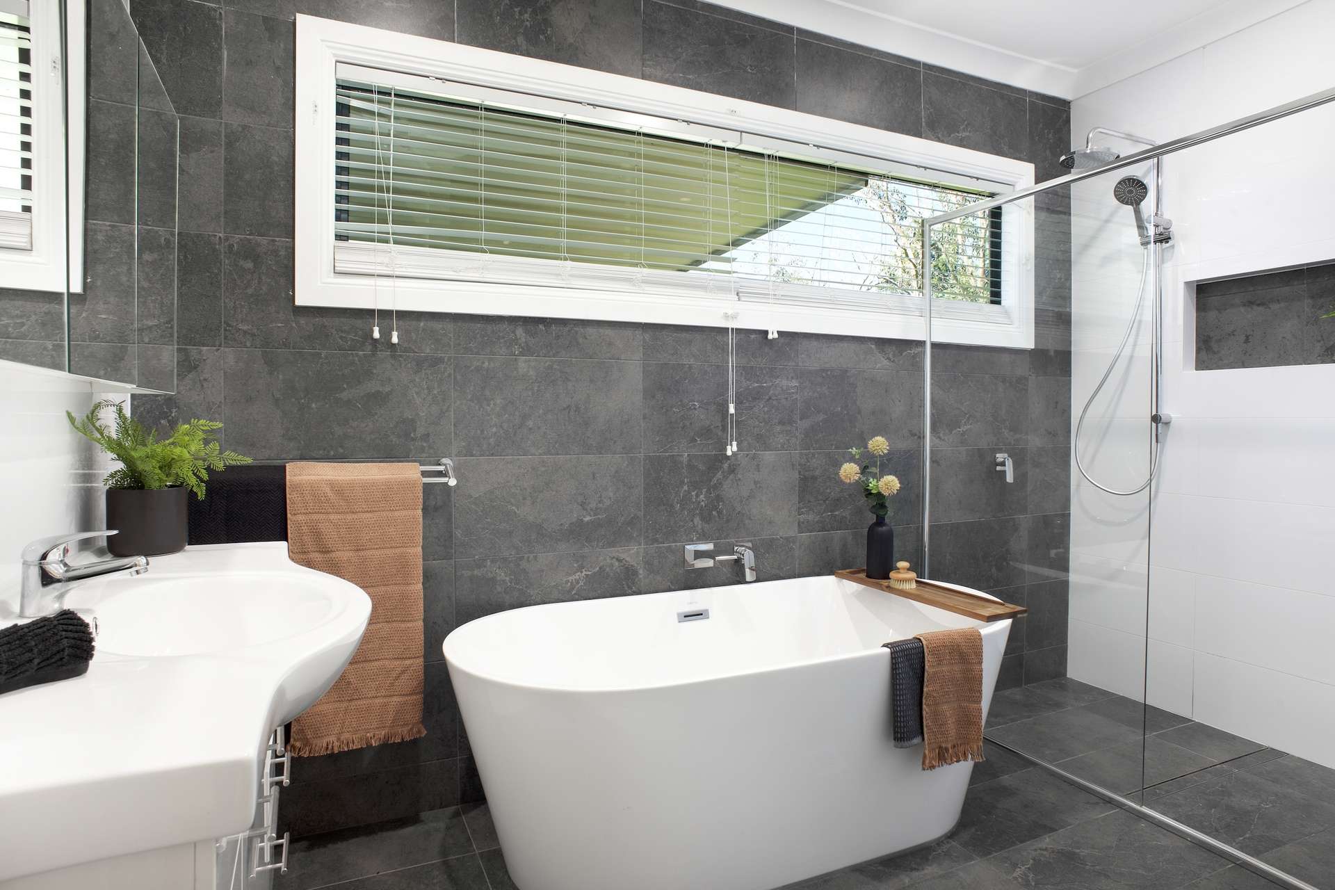 5 Bermuka Avenue, Wentworth Falls, NSW 2782 AUS