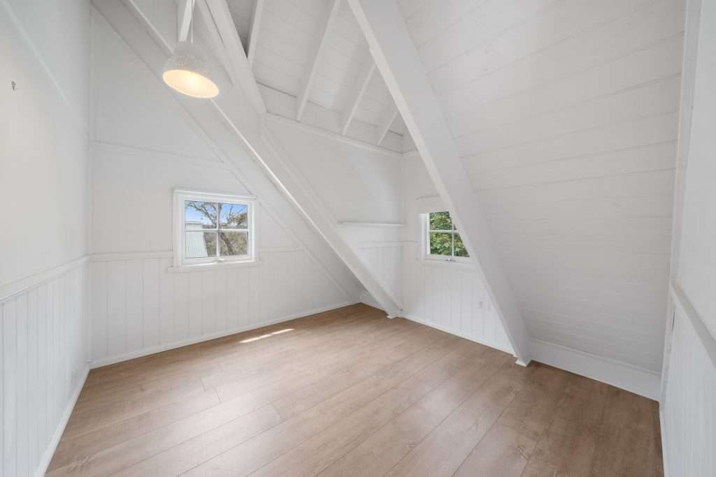 4 Backhouse Street, Wentworth Falls, NSW 2782 AUS