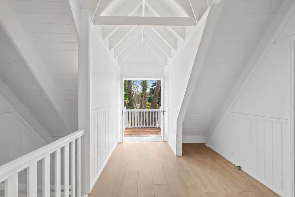 4 Backhouse Street, Wentworth Falls, NSW 2782 AUS