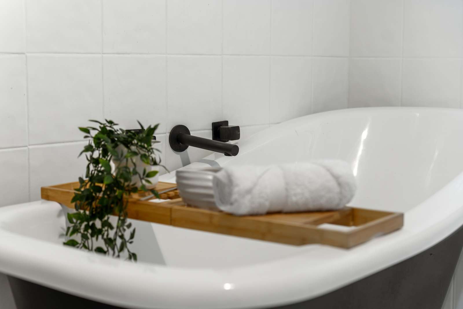 4 Backhouse Street, Wentworth Falls, NSW 2782 AUS