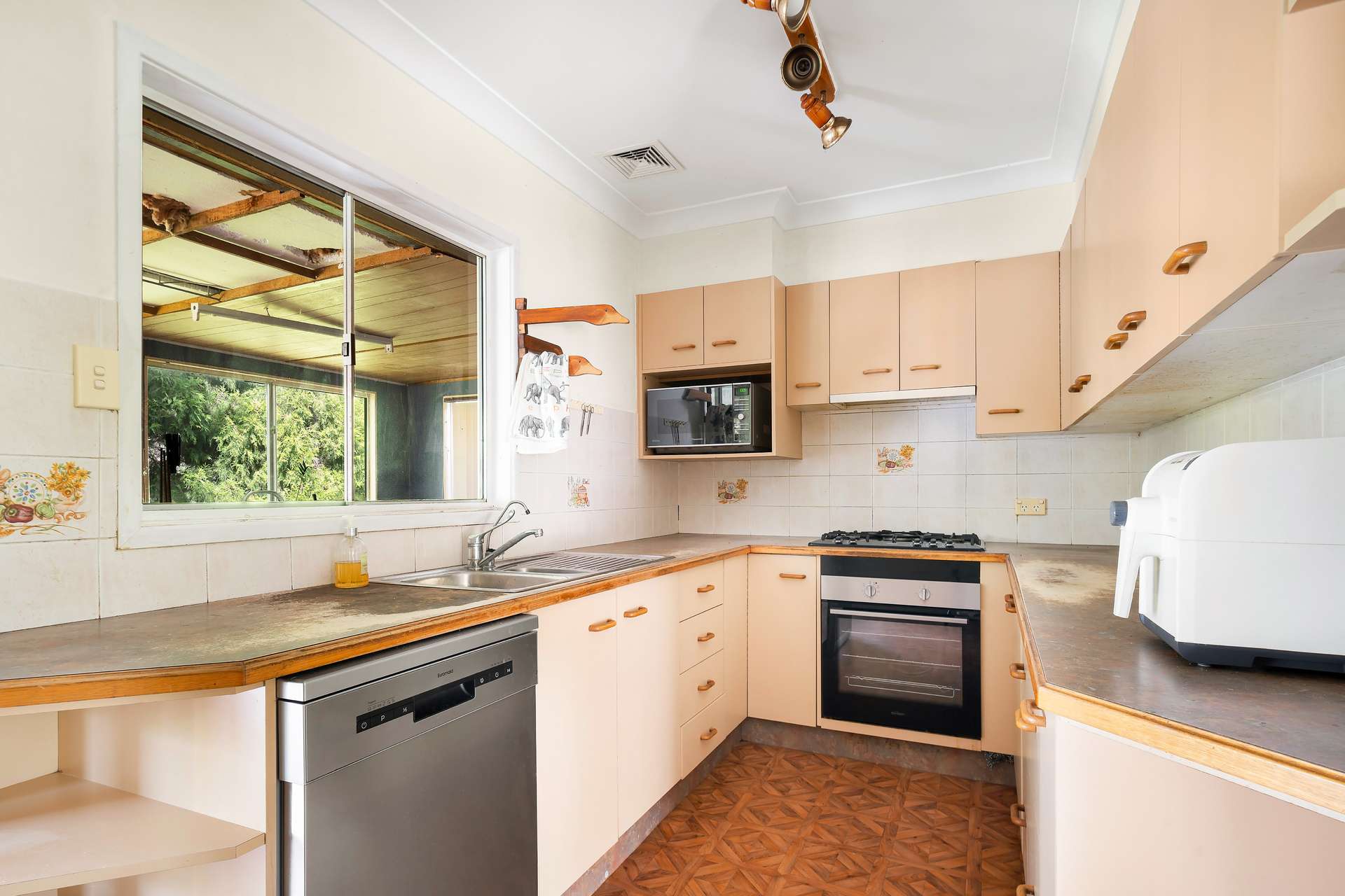 367 Macquarie Road, Springwood, NSW 2777 AUS