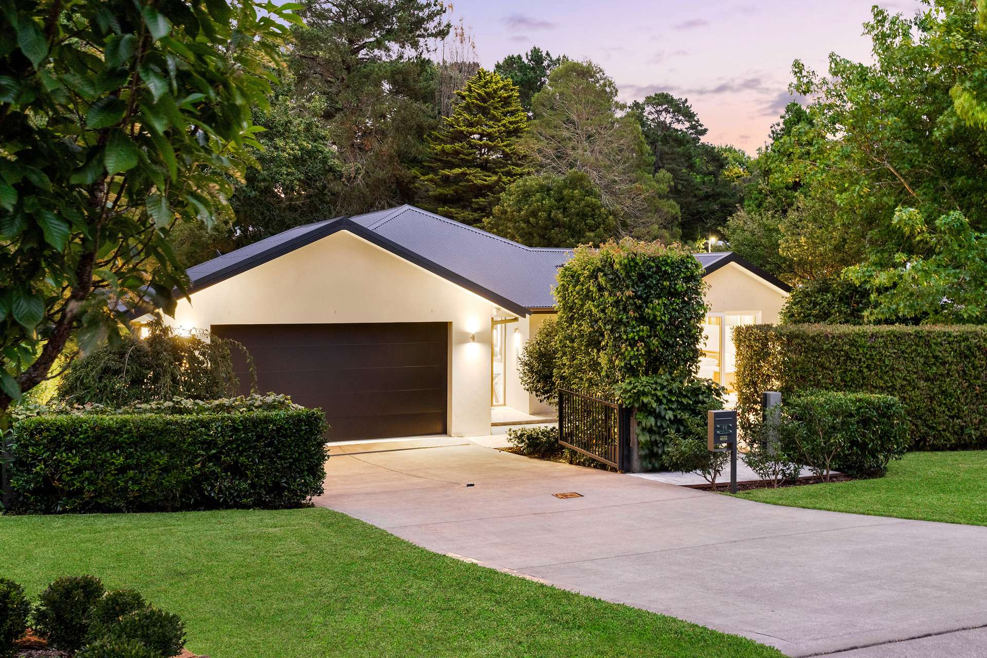 19 Spencer Street, Leura, NSW 2780 AUS
